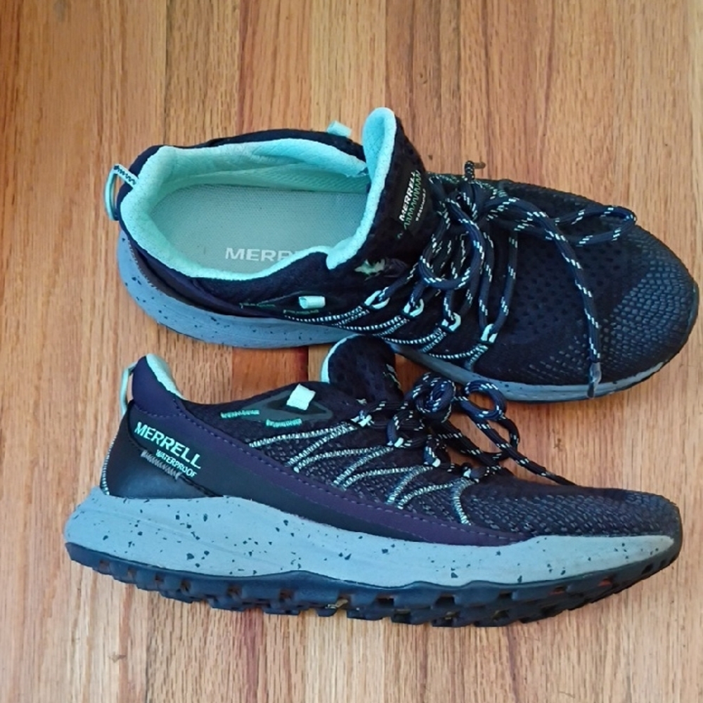 Merrell Bravada 2 Black and Teal Waterproof Athletic Shoes Size 8